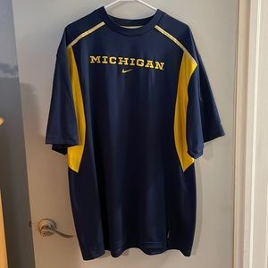 Nike team dri fit fan short sleeve university of Michigan fan gear